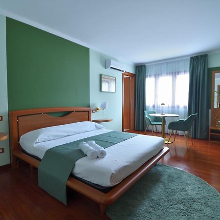 Le Cinema Bed and Breakfast Formia Buitenkant foto