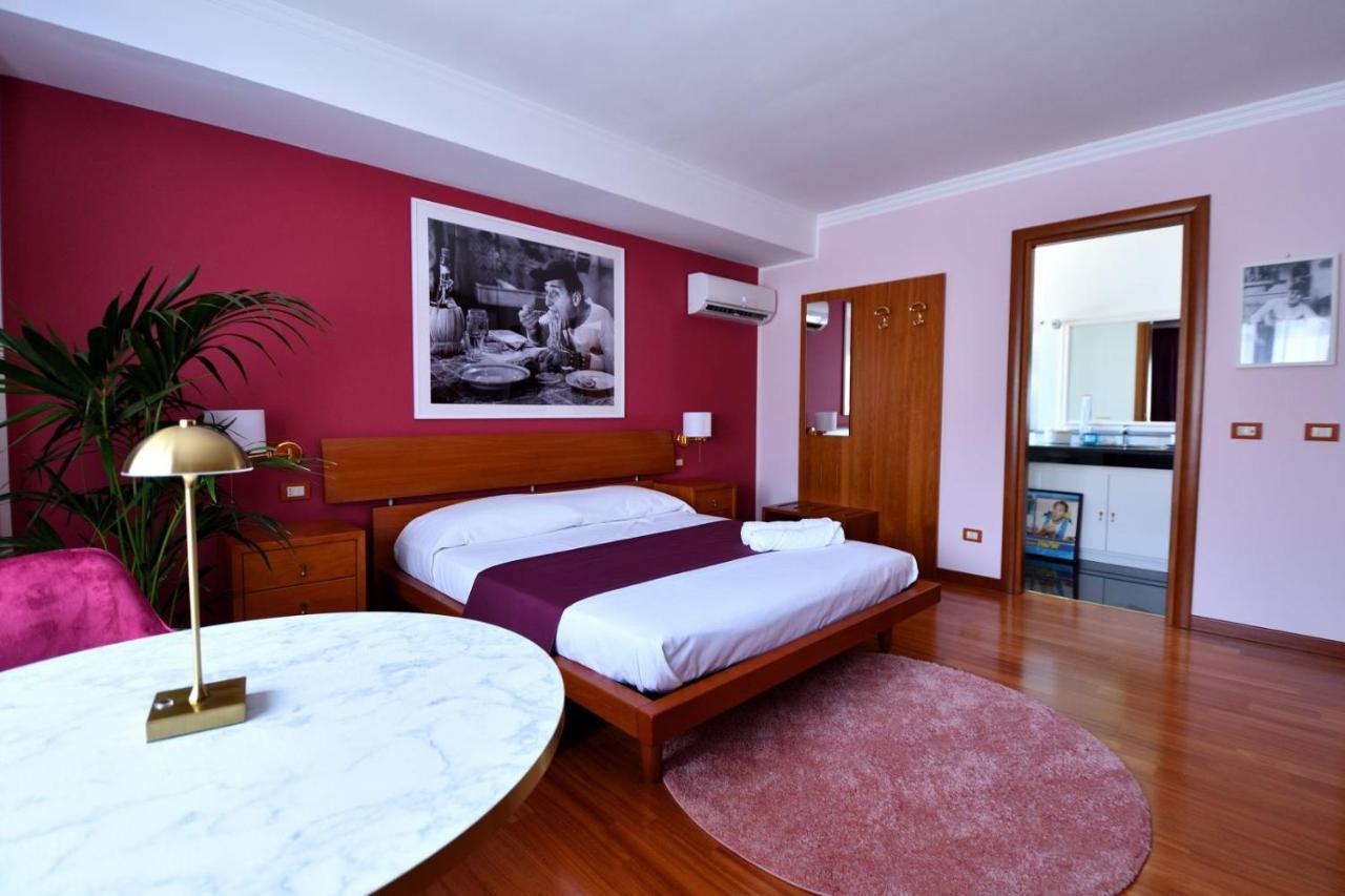 Le Cinema Bed and Breakfast Formia Buitenkant foto