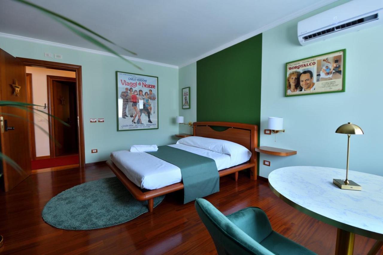 Le Cinema Bed and Breakfast Formia Buitenkant foto