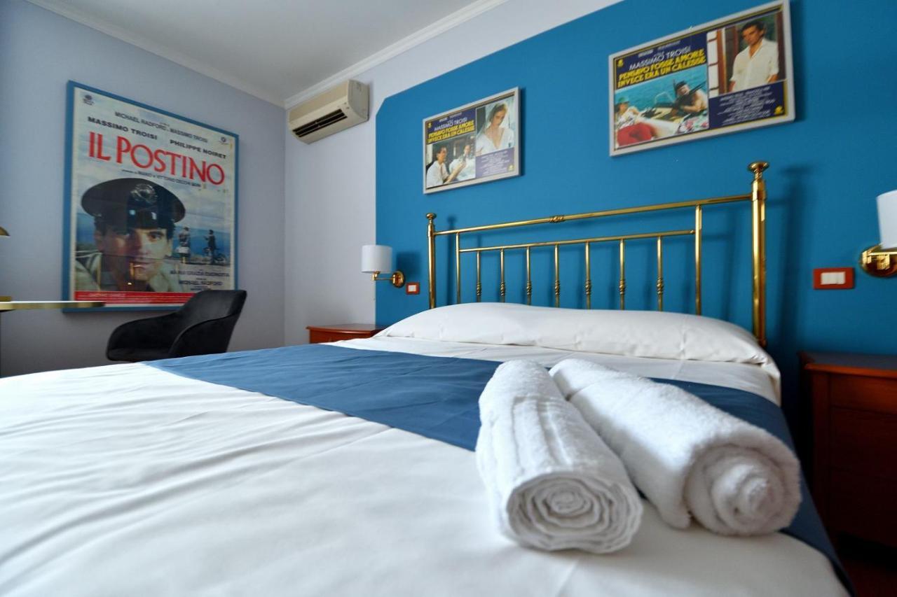 Le Cinema Bed and Breakfast Formia Buitenkant foto